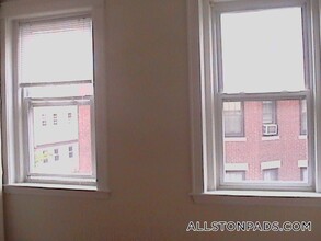 1185 Commonwealth Ave in Boston, MA - Building Photo - Building Photo