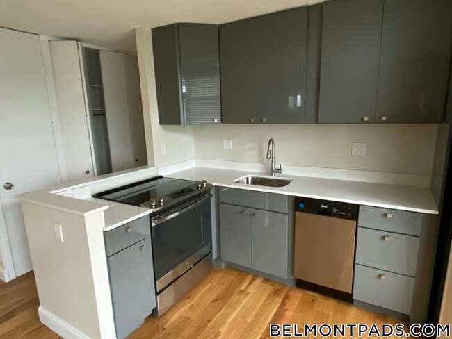property at 125 Trapelo Rd