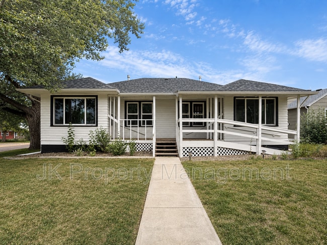 property at 1701 2nd Ave S
