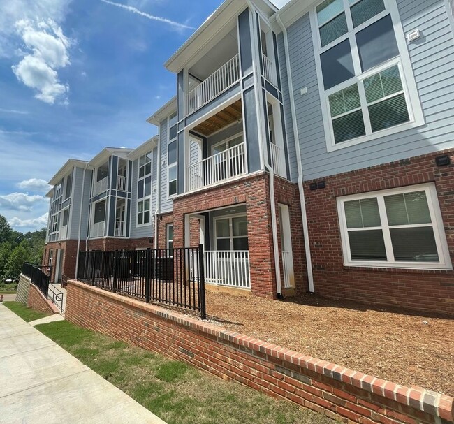 Marcom Street Apartments in Raleigh, NC - Building Photo - Building Photo