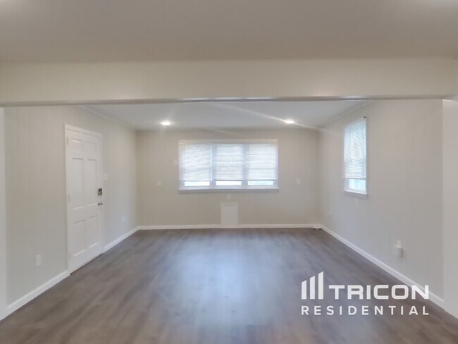 34 Fahnestock Rd in Malvern, PA - Building Photo - Building Photo