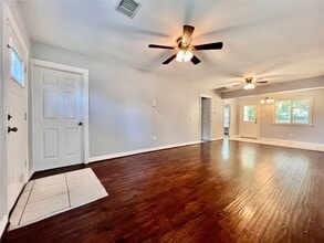 4114 Beggs St in Houston, TX - Foto de edificio - Building Photo