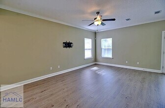 587 Fairview Cir in Hinesville, GA - Building Photo - Building Photo