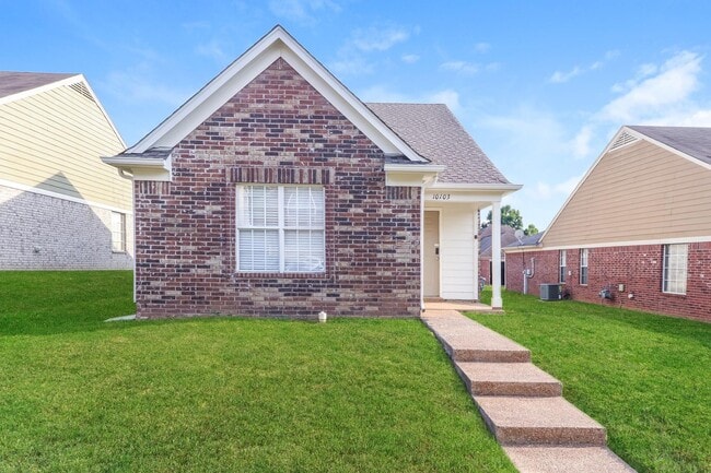 10103 Nolton Cir in Cordova, TN - Building Photo - Building Photo