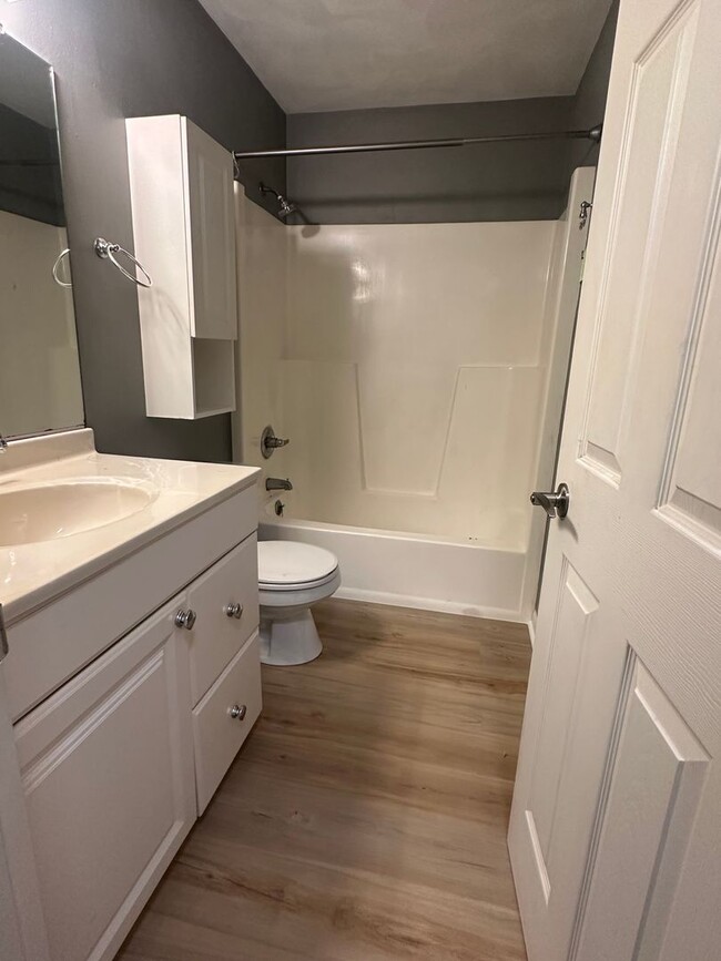 property at 1120 E Northwood Dr