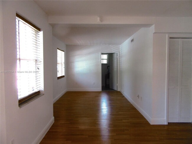 29 Santillane Ave in Coral Gables, FL - Building Photo - Building Photo