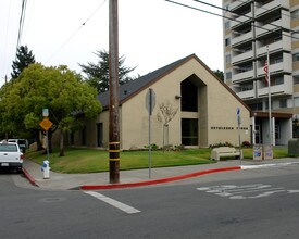 Bethlehem Tower in Santa Rosa, CA - Building Photo - Building Photo