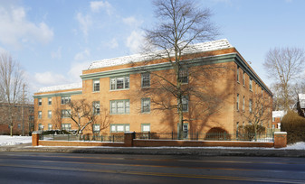 Woodland Manor Condominiums Apartments