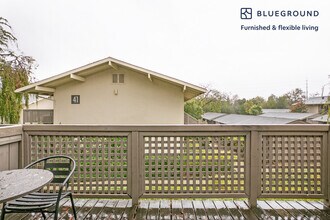 10870 N Stelling Rd in Cupertino, CA - Building Photo - Building Photo