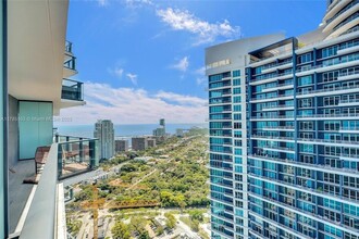 1300 S Miami Ave, Unit 4508 in Miami, FL - Foto de edificio - Building Photo
