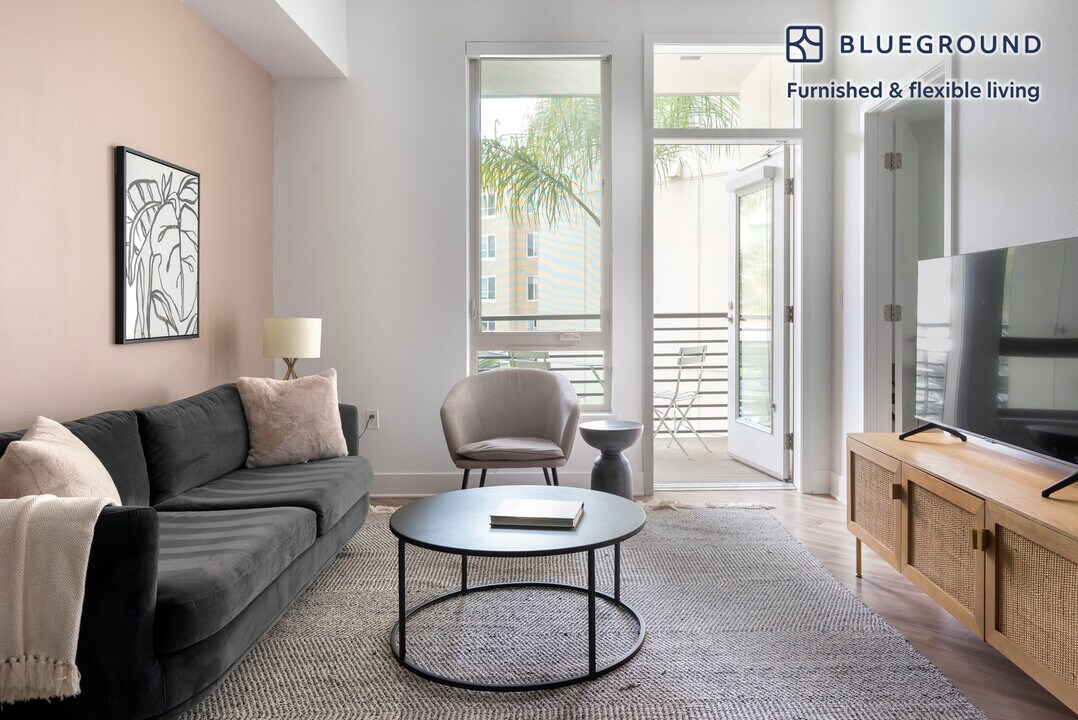 235 Olson Way, Unit FL4-ID1383 in Sunnyvale, CA - Building Photo