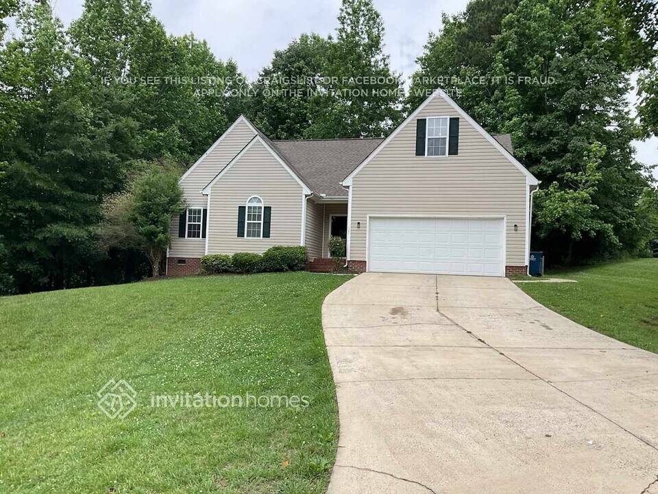127 Alfara Ln in Troutman, NC - Foto de edificio