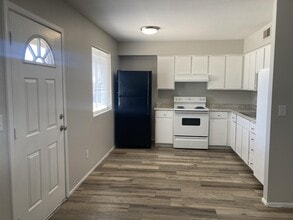 1010 S Mara Dr in Apache Junction, AZ - Building Photo - Building Photo