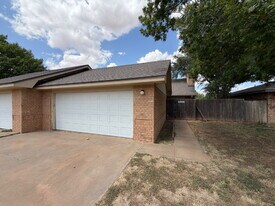 5826 2nd St in Lubbock, TX - Building Photo