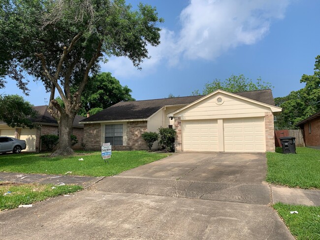 property at 16738 Quail Briar Dr