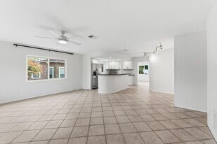 766 20th Ave N in St. Petersburg, FL - Building Photo