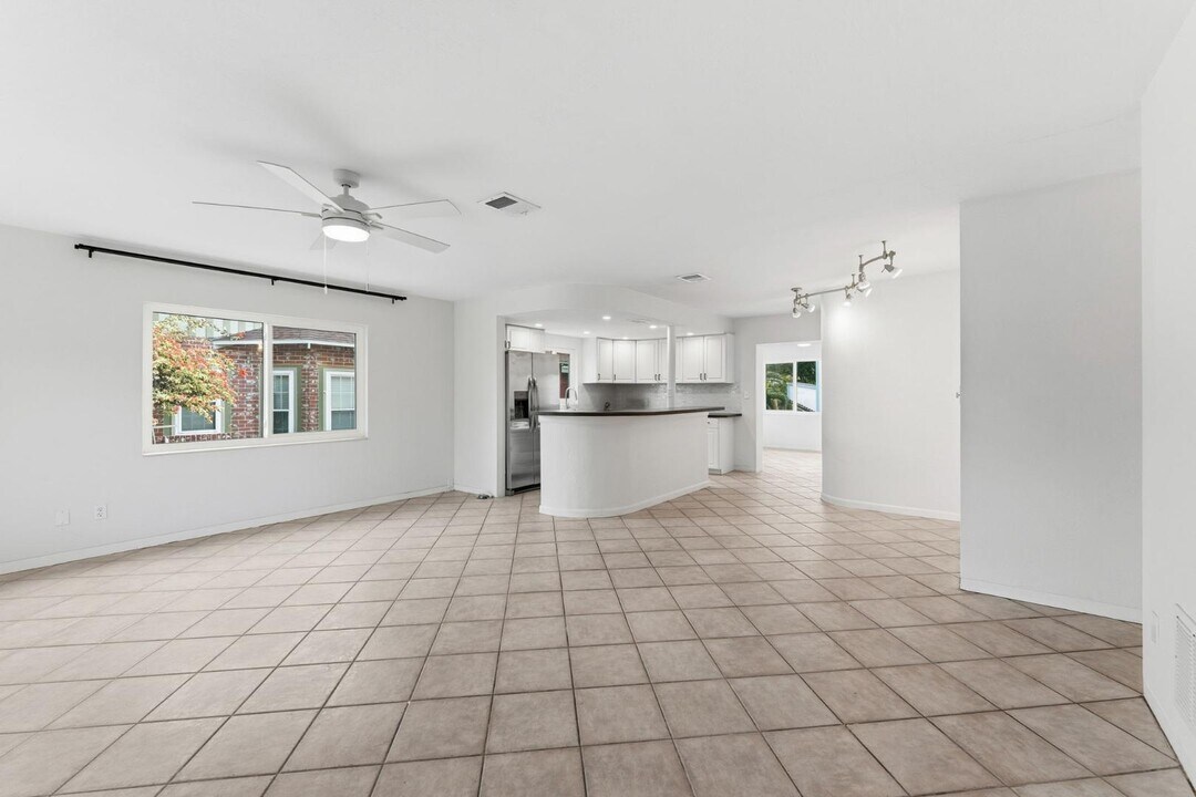 766 20th Ave N in St. Petersburg, FL - Building Photo