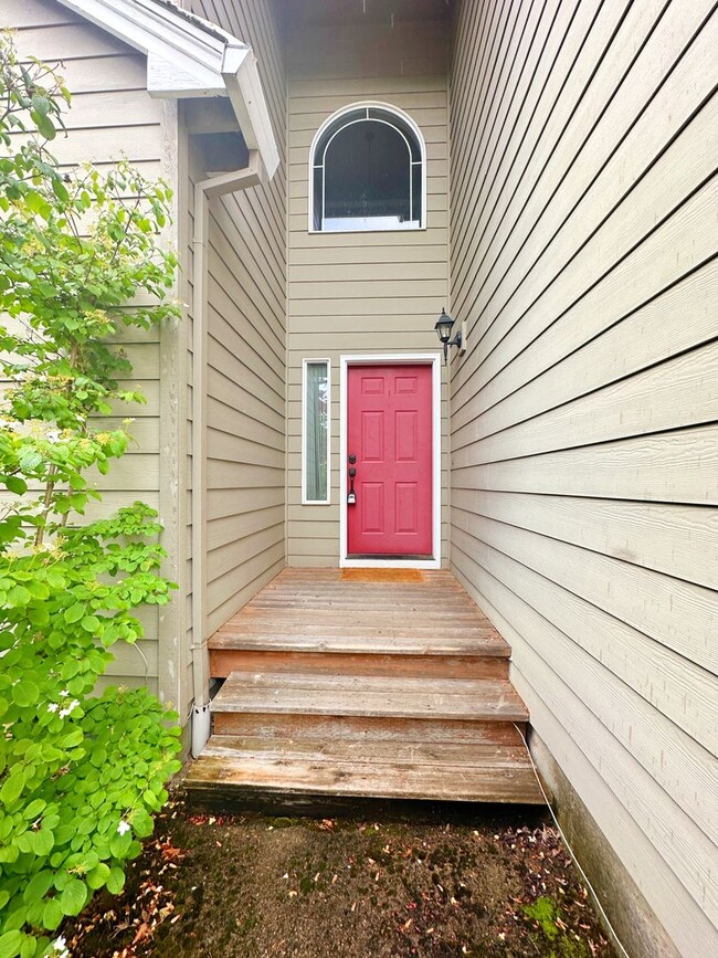 16783 SW Sarala St in Beaverton, OR - Building Photo - Building Photo