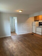 2876 Hudson Dr in Cuyahoga Falls, OH - Building Photo - Building Photo