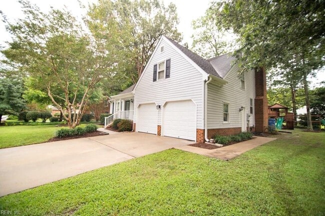 1414 Plantation Lakes Cir in Chesapeake, VA - Building Photo - Building Photo