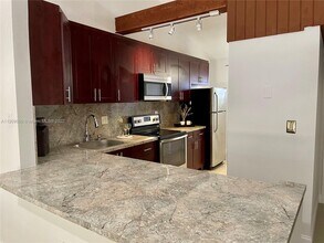 1712 NW 74th Ave in Plantation, FL - Building Photo - Building Photo