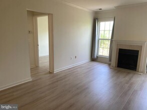 7000 Falls Reach Dr in Falls Church, VA - Building Photo - Building Photo