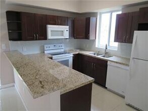 1944 E Sheridan St in Hollywood, FL - Building Photo - Building Photo