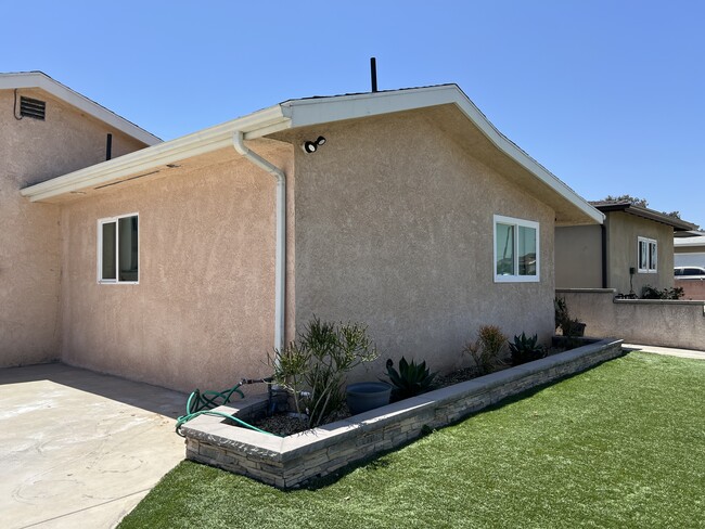 1046 W 187th Pl in Gardena, CA - Building Photo - Building Photo