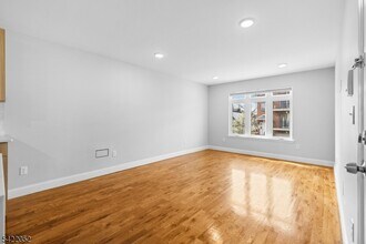 19 Shaw Ave in Newark, NJ - Building Photo - Building Photo