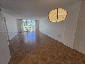 800 West Ave in Miami Beach, FL - Building Photo - Building Photo