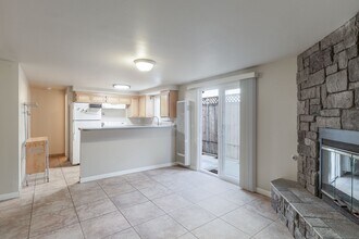 132 Hollywood Ave in Oxnard, CA - Building Photo - Building Photo