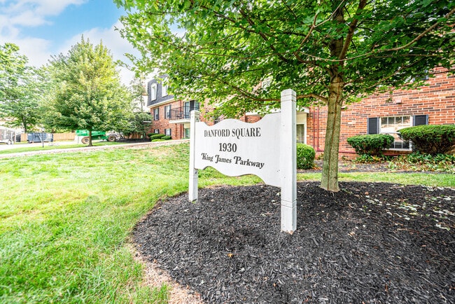 1930 King James Pkwy in Westlake, OH - Building Photo - Building Photo