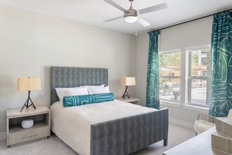 Cue Luxury Living in Jacksonville, FL - Building Photo - Building Photo