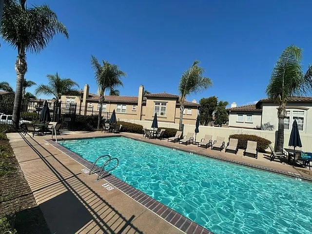 6349 Avenida De Las Vistas