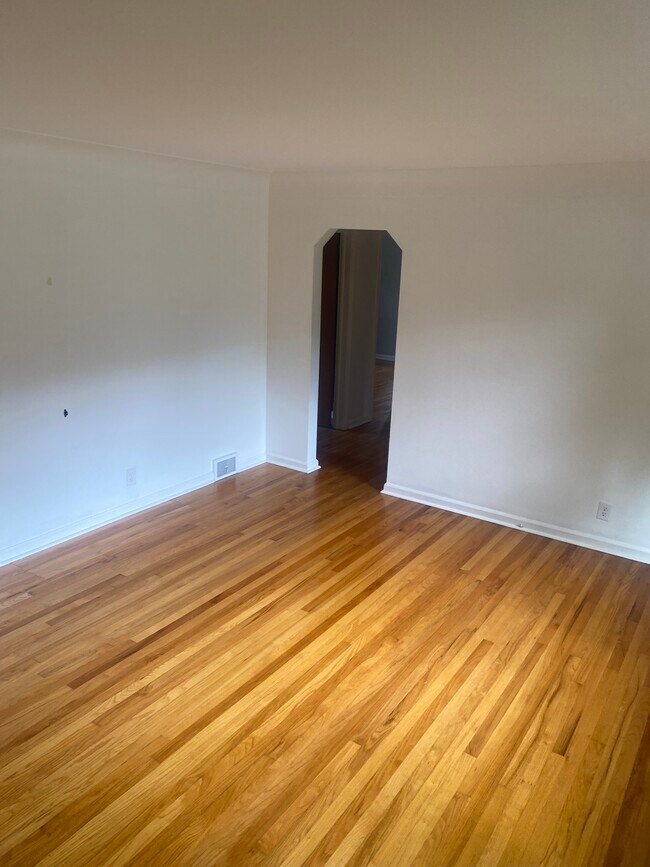 531 Atlantic St in Milford, MI - Foto de edificio - Building Photo