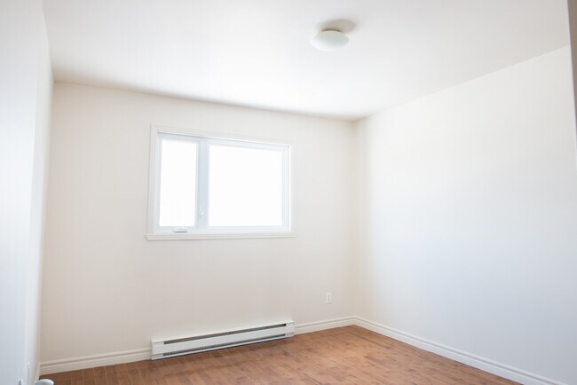 2390 D'alger Rue in Québec, QC - Building Photo - Building Photo