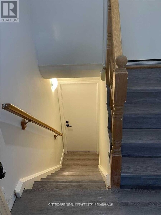 property at 162 Ontario St S