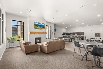 North Highlands Apartments in Minot, ND - Building Photo - Building Photo