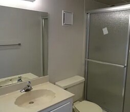 3101 NW 47th Terrace in Lauderdale Lakes, FL - Building Photo - Building Photo