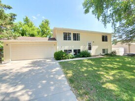 627 36th St SW in Rochester, MN - Building Photo