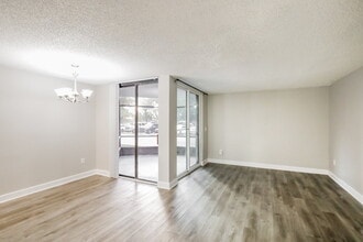 8205 SW 152nd Ave in Miami, FL - Building Photo - Building Photo