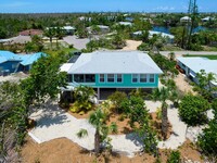 1830 Ibis Ln in Sanibel, FL - Foto de edificio - Building Photo