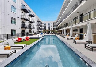 4315 S Congress Ave, Unit 217 in Austin, TX - Building Photo - Building Photo