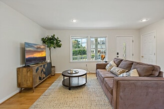 6505 Columbia Pike in Annandale, VA - Building Photo - Building Photo