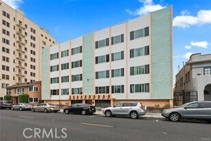 335 Cedar Ave in Long Beach, CA - Building Photo