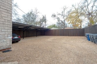 605 S Oak Cliff Blvd in Dallas, TX - Building Photo - Building Photo