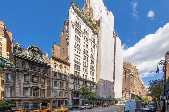 305 W 72nd St