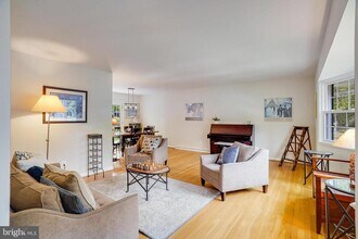 3300 Prince William Dr in Fairfax, VA - Building Photo - Building Photo