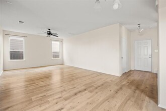 280 La Dera Dr in Liberty Hill, TX - Building Photo - Building Photo