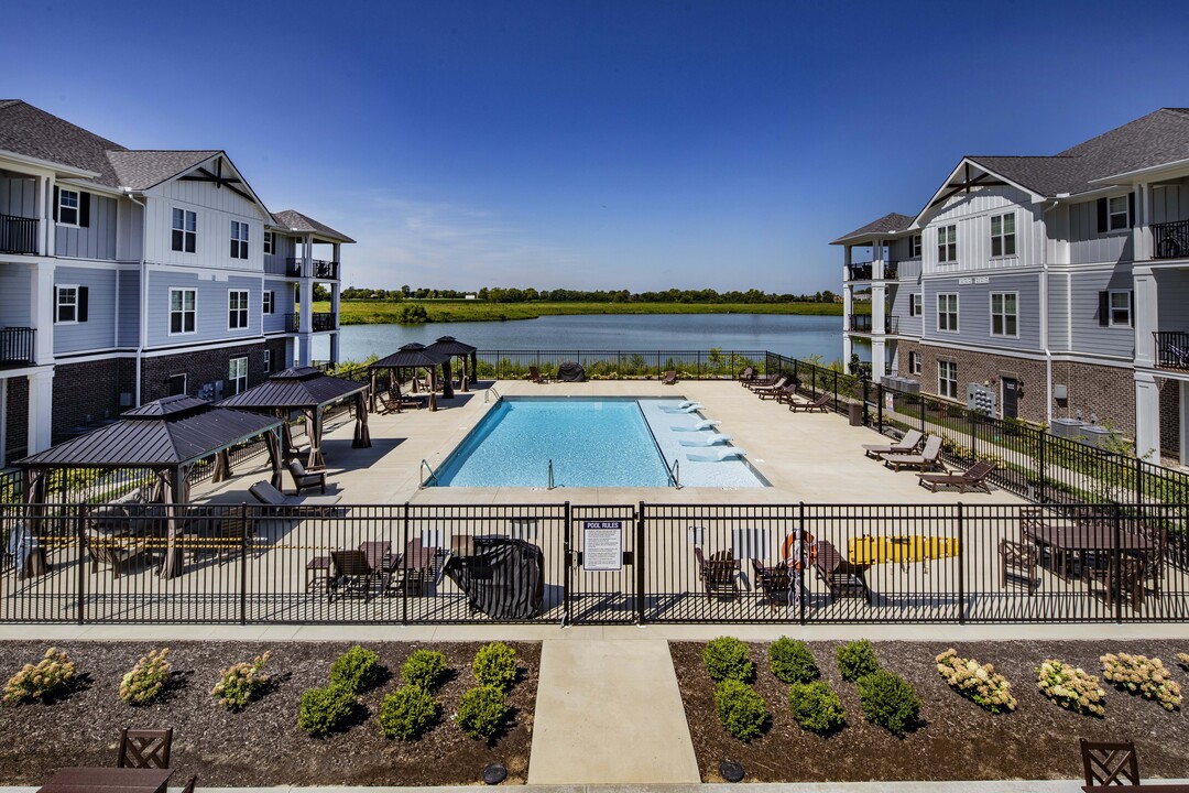 Charlestown on the Monon in Westfield, IN - Foto de edificio